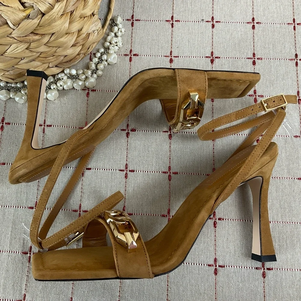 Good American Suede Single Strap Chain Heeled Sandals Amber Brown Sz 11 New - Picture 10 of 12